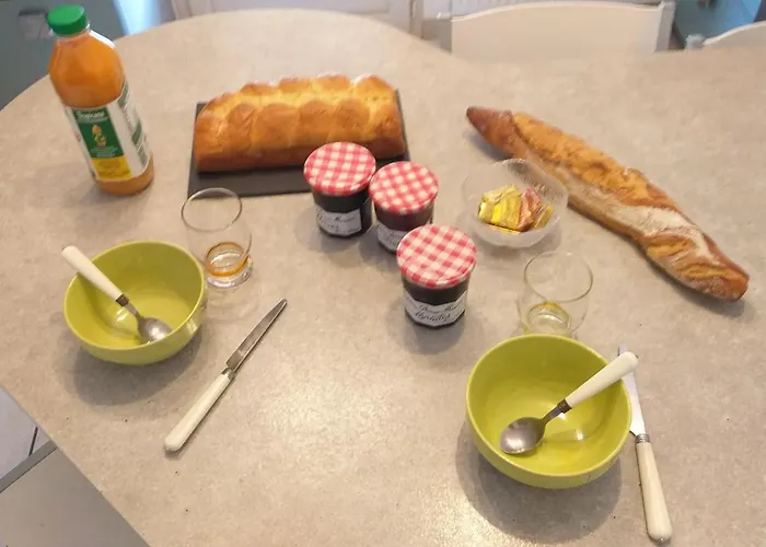 Avec Petit-dejeuner #1 3* Aurillac